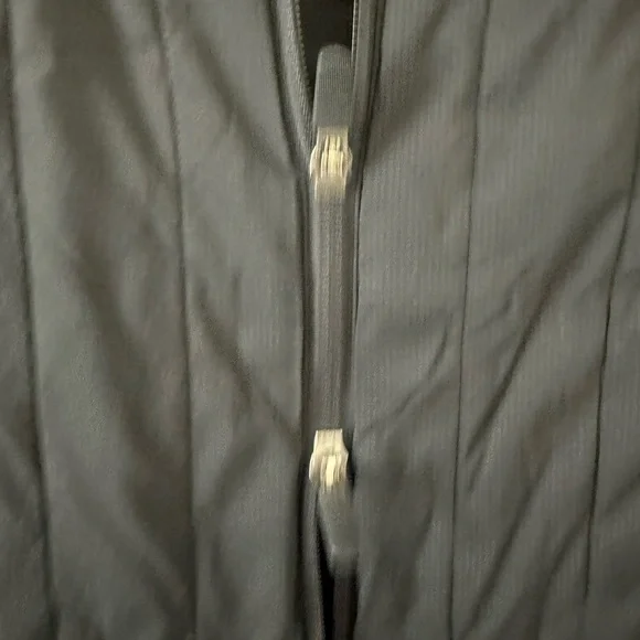 Nike Men’s Quilted Black Vest - Picture 3 of 4